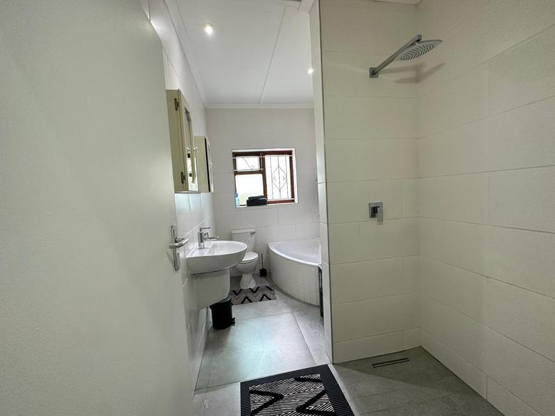 7 Bedroom Property for Sale in Santos Bay Western Cape